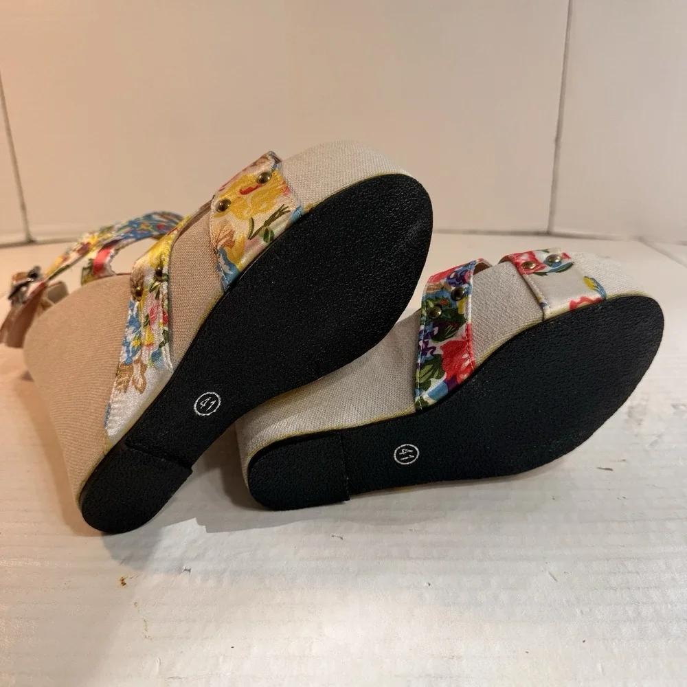Women's Size 41 Sandals Platform Wedges Floral Print Satin Buckle Straps Ladies